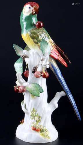 Meissen parrot with cherries 1st choice, J.J. Kaendler, Papa...