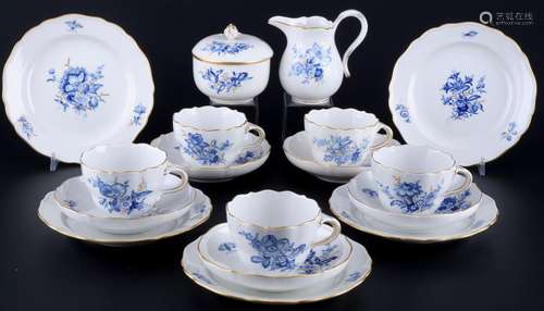 Meissen Blaue Blume Gold 5 coffee cups with dessert plates m...