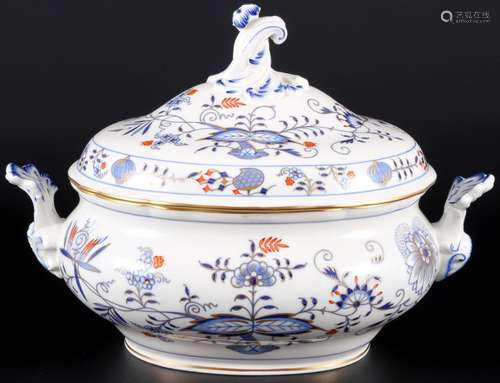 Meissen Onion Pattern Red Gold large lidded tureen 1st choic...