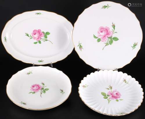 Meissen Red Rose 2 large bowls and 2 large dishes, große Sch...