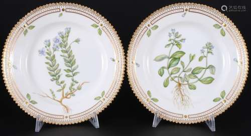 Royal Copenhagen Flora Danica 2 dessert plates 3551 1st choi...