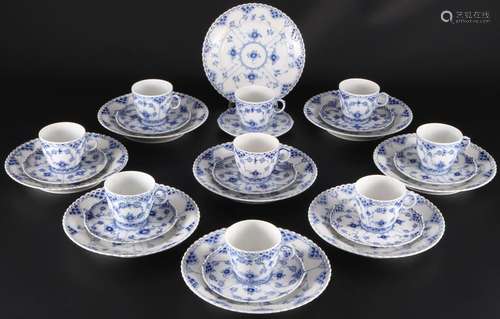 Royal Copenhagen Musselmalet Full Lace 9 coffee cups with de...