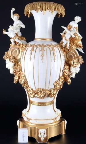 Thuringia massive figural splendor vase, massive Prunkvase,