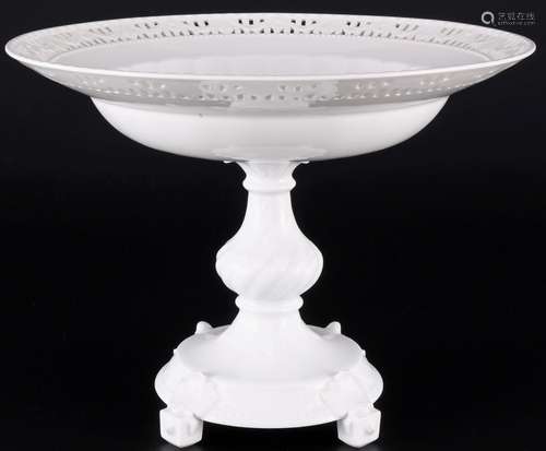 KPM Berlin Kurland high footed bowl, cutwork, hohe Schale au...