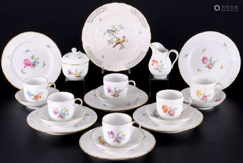 KPM Berlin Neuosier Flower 6 coffee cups with plates milk po...