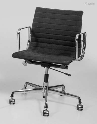 Schreibtischsessel von Charles Eames