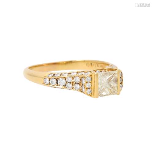 Ring mit Prinzessdiamant ca. 1.01 ct (punziert),