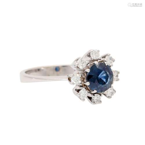 Ring mit Saphir ca. 1,5 ct umgeben von Brillanten zus. ca. 0...