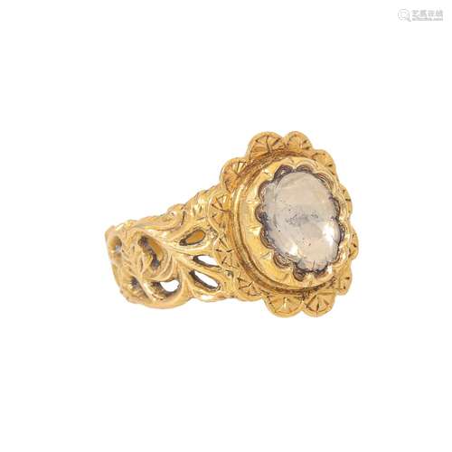 Ring mit Diamant von ca. 8,7x7,7 mm,