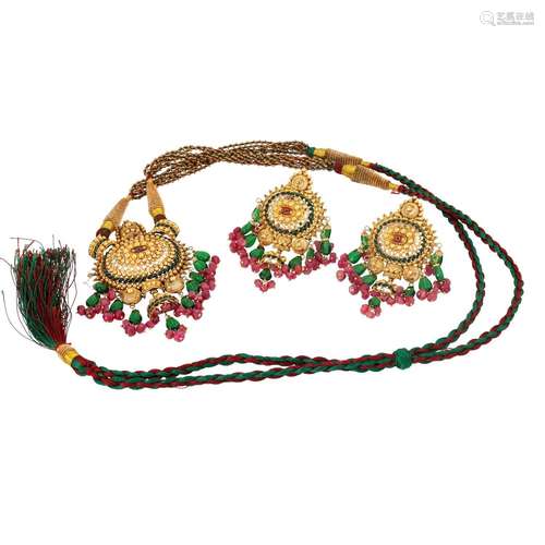 Set Kette und Ohrringe