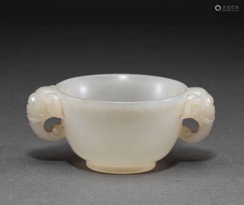 Hetian jade two-ear cup from Qing Dynasty in China