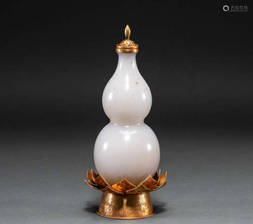 Chinese Qing Dynasty Hotan jade gilded calabash bottle