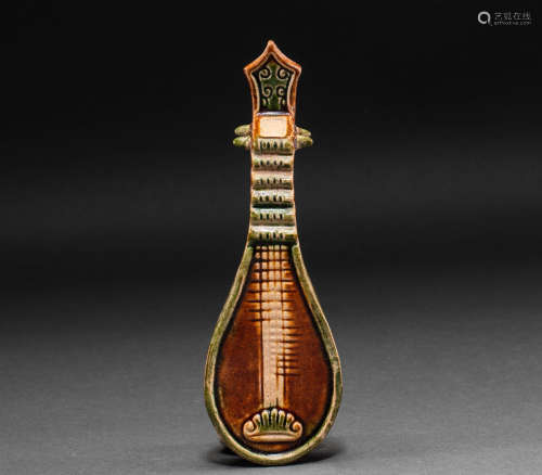 Chinese three-color lute