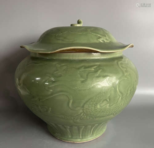 Chinese green glazed lid jar