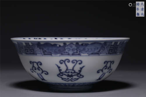 Qing Dynasty, blue and white honeysuckle pattern bowl