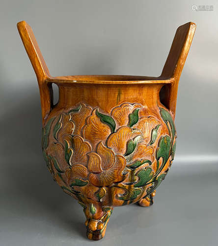 Chinese yellow and green glaze three-legged censer