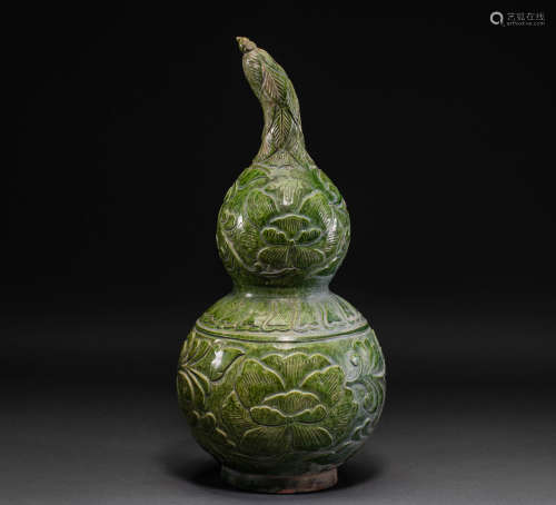 Chinese green glaze gourd bottle
