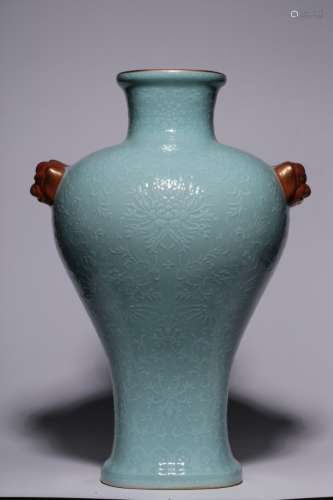 Shen De Tang System sky blue glaze pile white shop ear vase