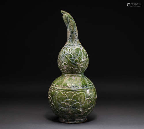 Chinese green glaze gourd bottle
