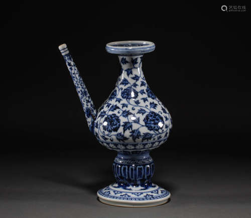 Chinese Ming Dynasty blue and white flower pot