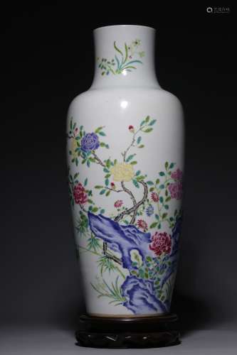 In the Qing Dynasty, pastel stone peony vase