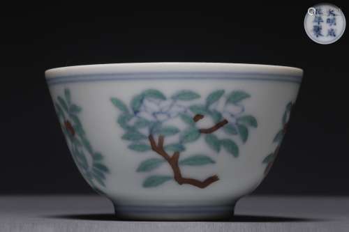 Ming Dynasty, bucket color fold branch flower pattern cup