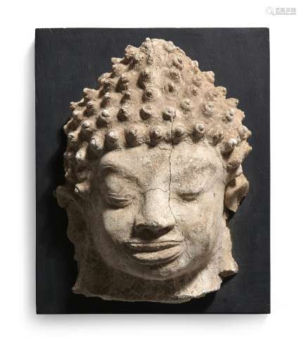 A THAI CARVED STUCCO HEAD OF BUDDHA MON-DVARAVATI PERIOD (7T...