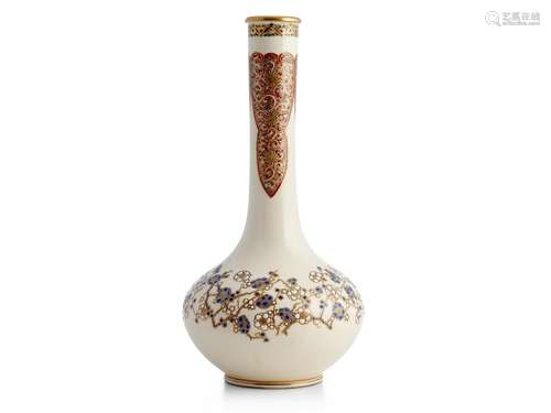 A JAPANESE KYOTO SATSUMA VASE BY ITO TOZAN I (1846-1920) MEI...