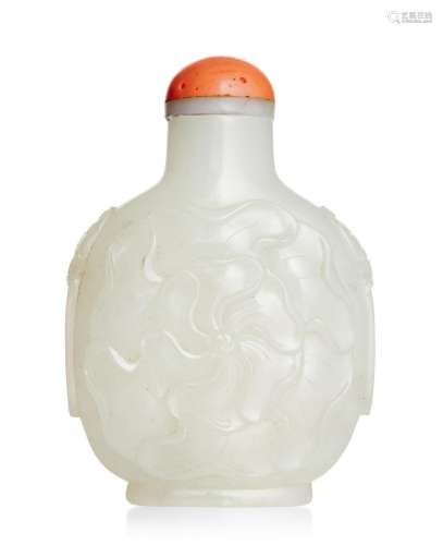 A CHINESE CARVED WHITE GLASS SNUFF BOTTLE QING DYNASTY (1644...