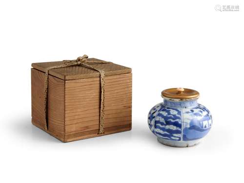 A CHINESE BLUE AND WHITE `KOSOMETSUKE` TEA CADDY `CHAIRE` MI...