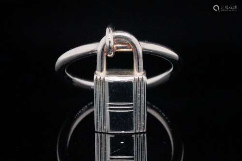 Hermes Solid Sterling Silver Amulettes Cadenas Ring