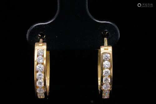 14K Yellow Gold and 0.50ctw Diamond 0.70" Earrings