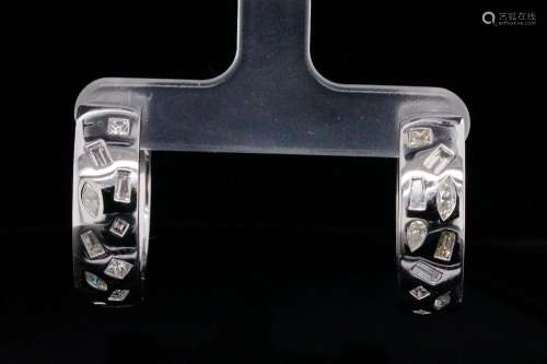 1.60ctw VS2-SI1/G-H Diamond and 18K 1" Hoop Earrings