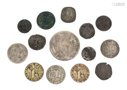 Lot de 14 monnaies genevoises du XVIIIe au XIXe s., majorita...