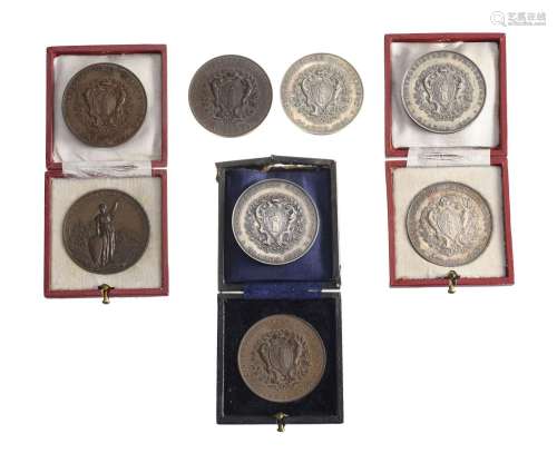 Glarus 1892, série de 8 médailles de tir comprenant : - 4 ép...