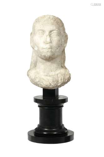 Tête d`homme en marbre cristallin sculpté, époque hellénisti...
