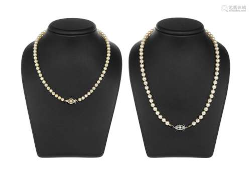 Lot de deux colliers de perles en chute (D entre 5,5 et 7,5 ...