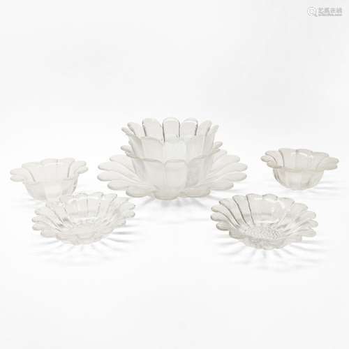 Six coupes Daisy en forme de fleurs<br />
Darlington, design...