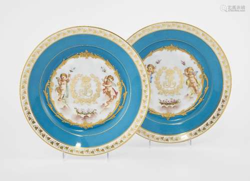 Paire d'assiettes, Sèvres, 1837, chiffre de Louis Philippe m...