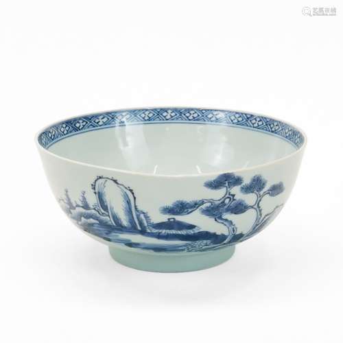 Bol, Chine, XIXe s<br />
Porcelaine émaillée bleu blanc à dé...