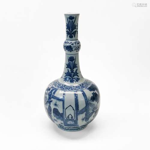 Vase suantouping, Chine<br />
Porcelaine émaillée bleu et bl...