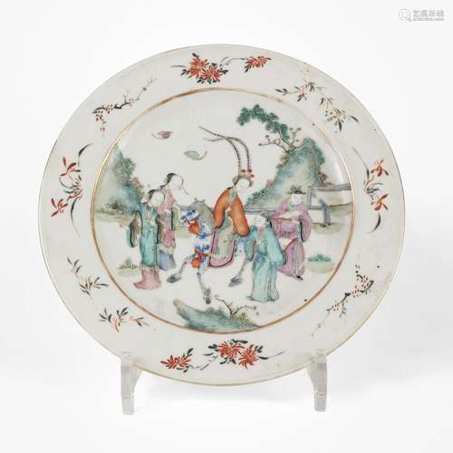 Assiette, famille rose, Chine, fin XIXe-début XXe<br />
Porc...