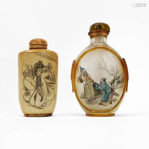 Deux flacons à priser, snuff-bottle, Chine<br />
Os et verre...