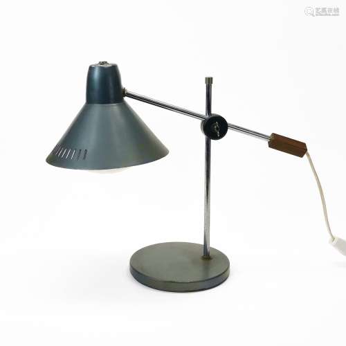 Lampe de bureau à balancier, XXe s<br />
Acier, tôle et bois...