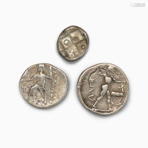 *Collection de trois pièces grecques, IVe s avant JC<br />
D...