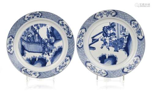 2 assiettes en porcelaine, Chine, probablement époque Kangxi...