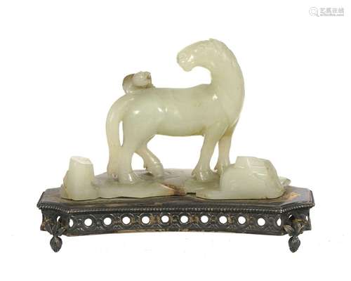 Cheval et singe en jade, Chine, sur socle en argent, le prim...