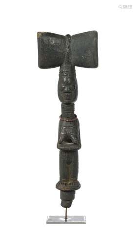 Sceptre Shango Yoruba, bois à patine brun foncé et perles de...