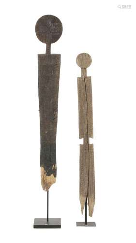 2 gardiens de sommeil Gurage, bois, Ethiopie, 151x13 et 159x...