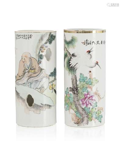 Porte-parapluie et maotong (porte-chapeaux) en porcelaine, C...